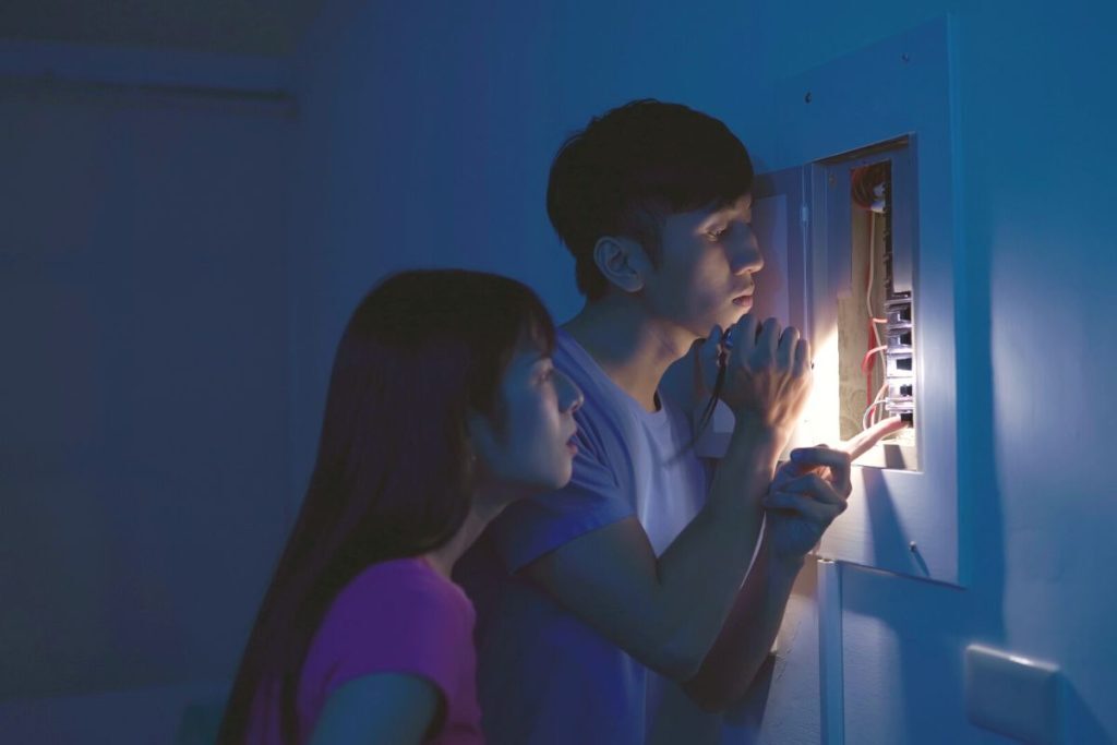 Power Outage | Causes, Types and How To Prepare