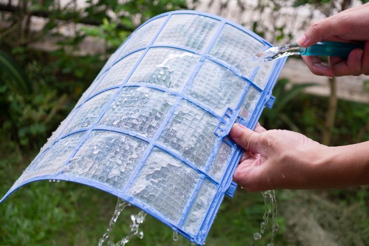 Cleaning Air Conditioner Filter